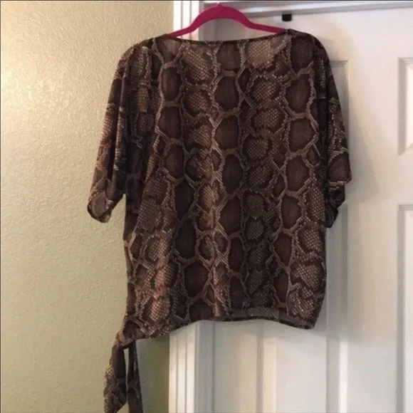 NWT ~ MICHAEL KORS OVERSIZED SNAKE PRINT TOP sz S - Picture 4 of 8
